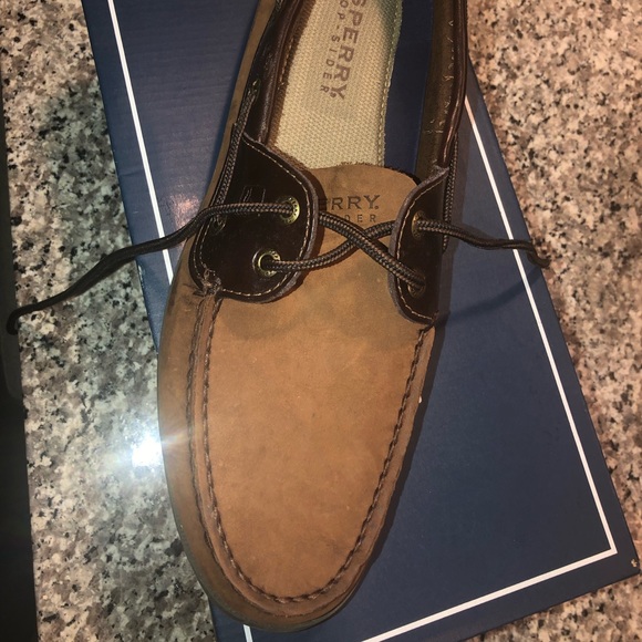 sperry leeward 2 eye brown buck